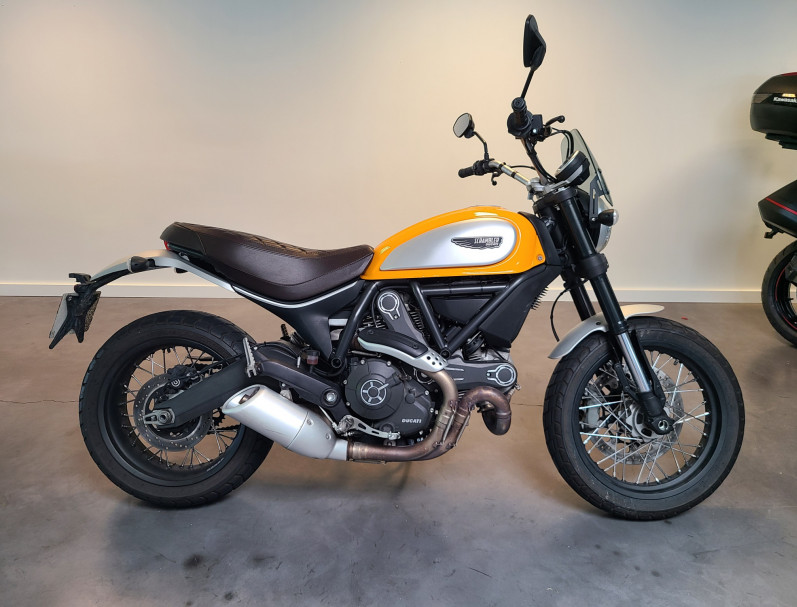 DUCATI SCRAMBLER 800 classic