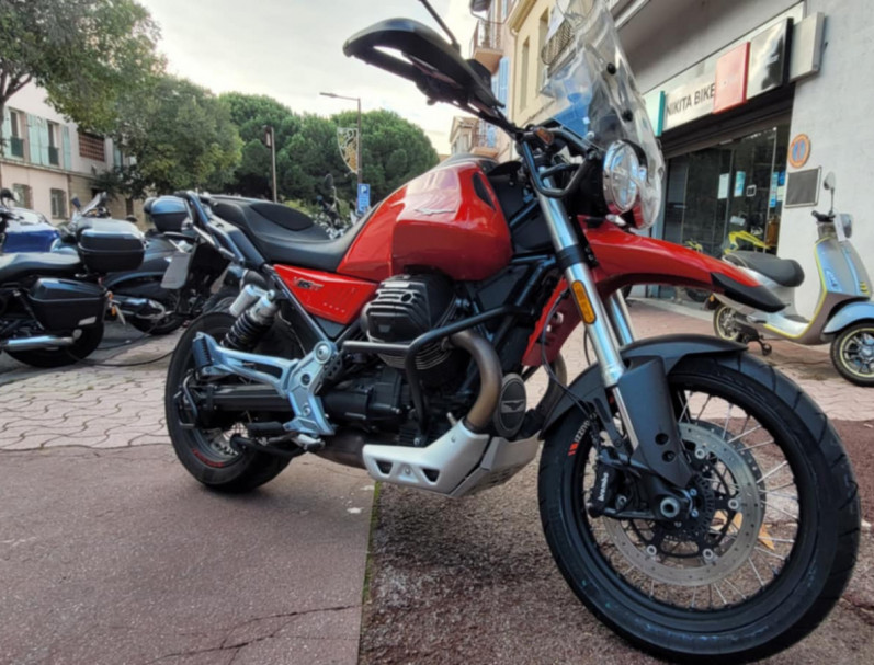MOTO GUZZI V85 TT 850 ROSSO