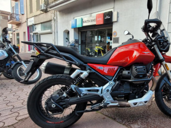 MOTO GUZZI V85 TT 850 ROSSO