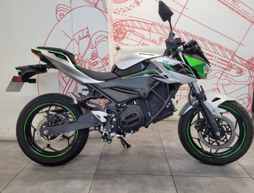 Kawasaki ZE-1 Electrique 125cm3 GARANTIE 2027 - 77e/MOIS*