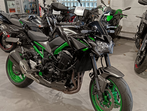 KAWASAKI Z 900