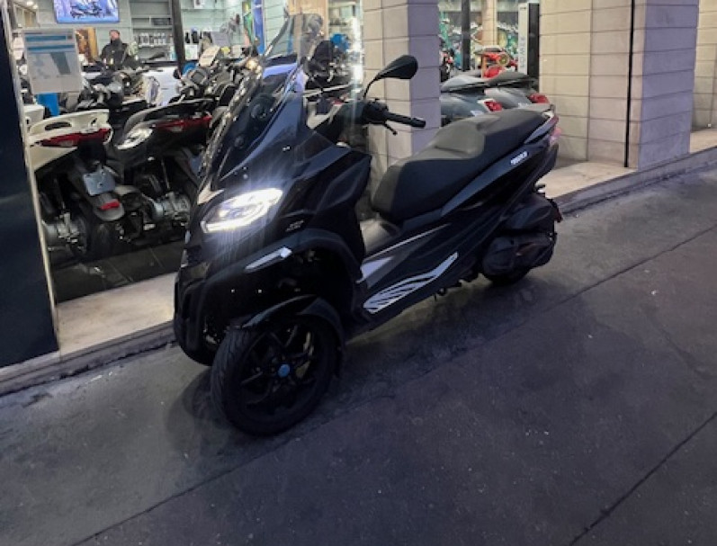 PIAGGIO MP3 530 HPE EXCLUSIVE 1ère main – en excellent état général - Garantie 1 an CMA