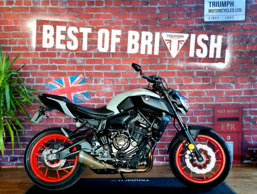 YAMAHA MT-07