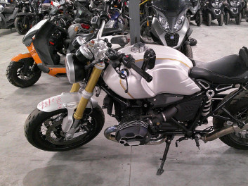 BMW R NineT ACCIDENTE RSV N°19217