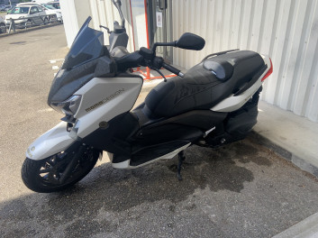 XMAX 400