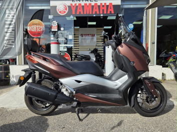 YAMAHA XMAX 300