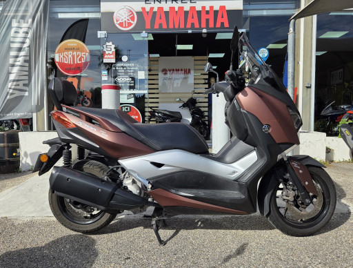 YAMAHA XMAX 300