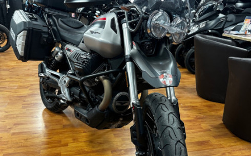 MOTO GUZZI V85 TT TRAVEL