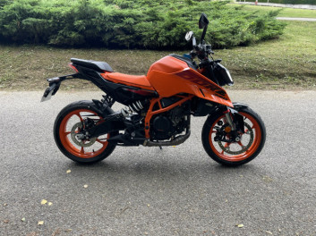KTM 390 DUKE 2024