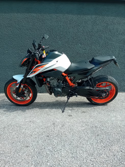 KTM 890 DUKE R