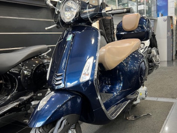 VESPA PRIMAVERA 125 EN TRES BON ETAT SUIVI ET HISTORIQUE COMPLET GARANTIE 3 MOIS 