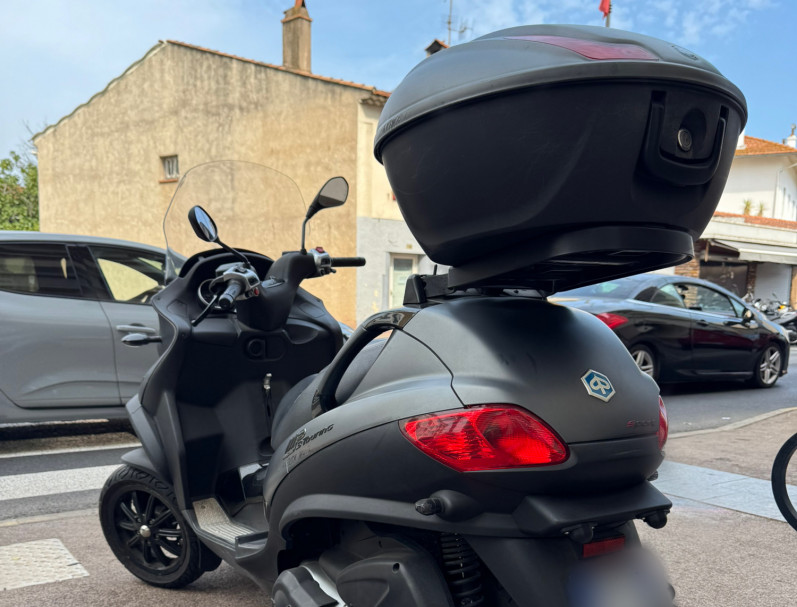 PIAGGIO MP3 500