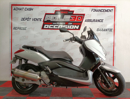YAMAHA X-MAX 125