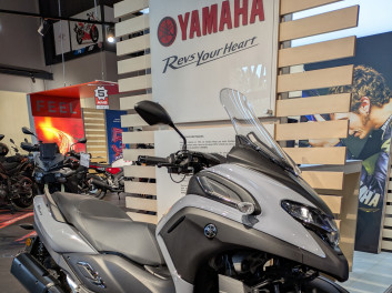 YAMAHA TRICITY 300
