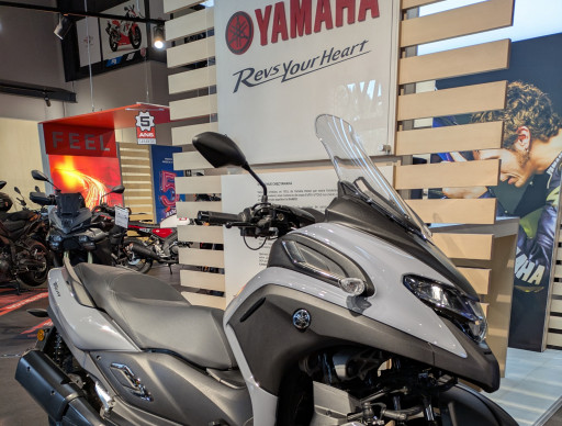 YAMAHA TRICITY 300