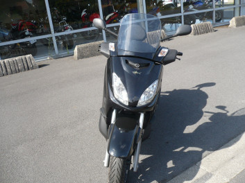 YAMAHA XMAX 125