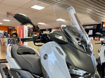 YAMAHA X-MAX 125 TECH MAX