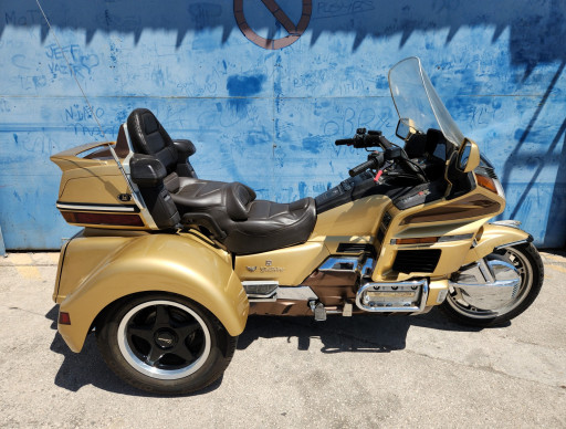 TRIKE HONDA GOLDWING GL 1500 17385 KM - Permis B - (61575)