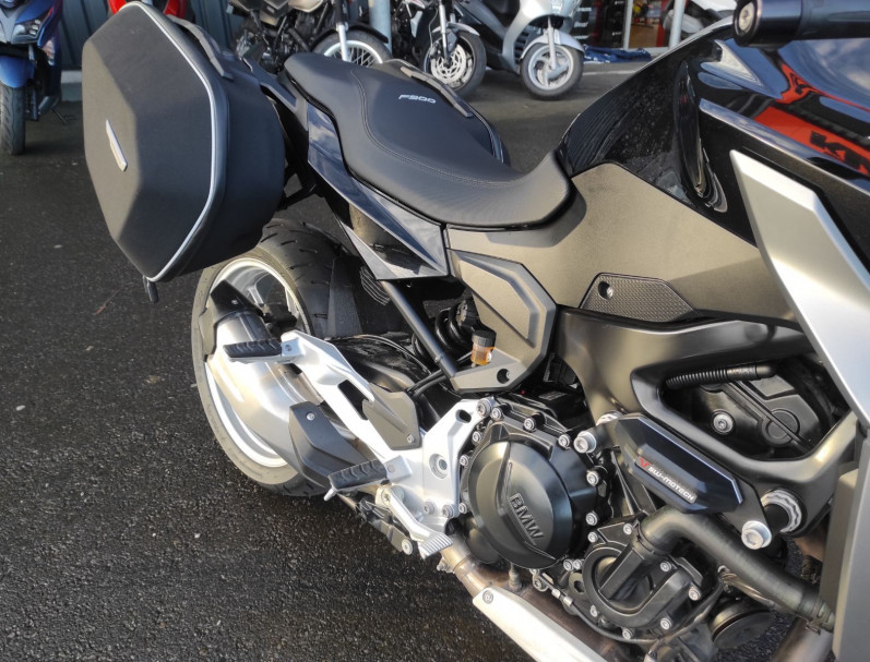 BMW F 900 R