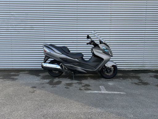 SUZUKI BURGMAN 400 1ERE MAIN 