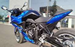SUZUKI GSX-8R