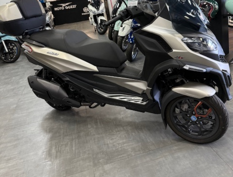 PIAGGIO MP3 530 HPE EXCLUSIVE