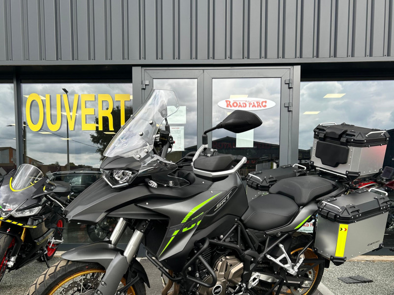 QJ MOTOR SRT 700 X TOURING