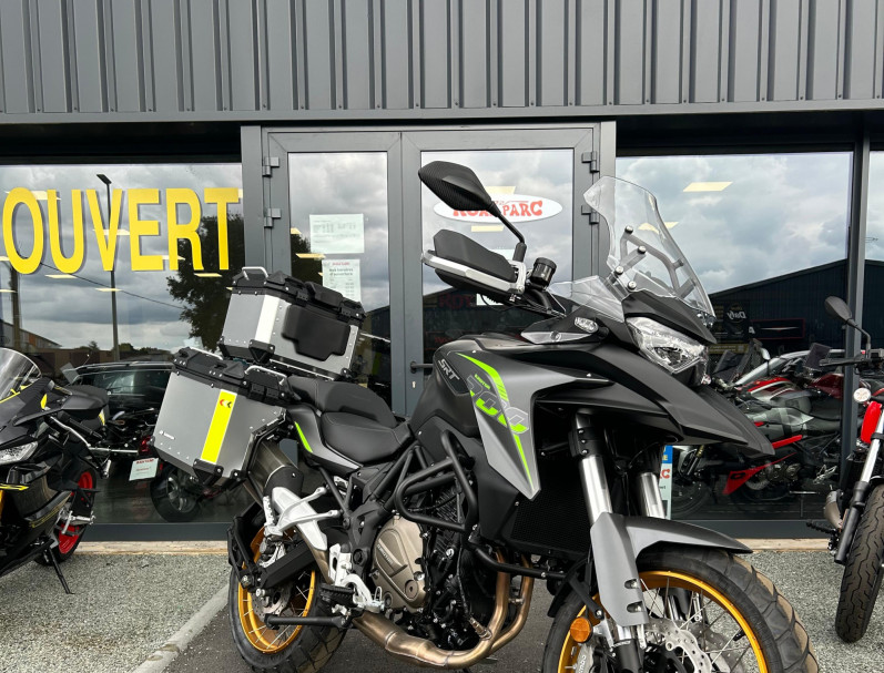 QJ MOTOR SRT 700 X TOURING