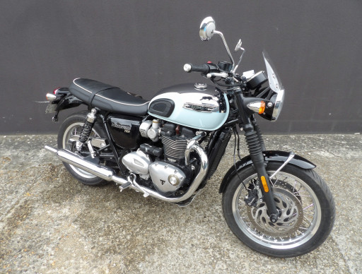 TRIUMPH BONNEVILLE T100 CHROME EDITION