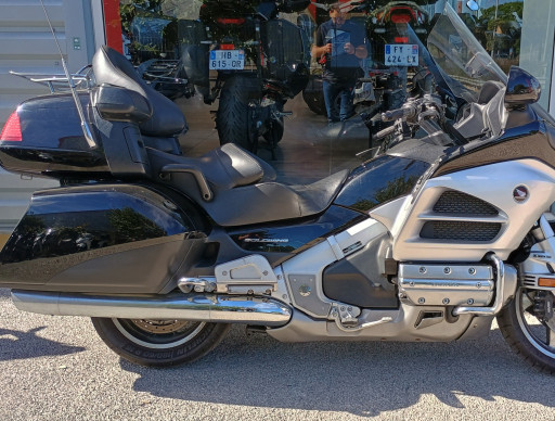 HONDA GL 1800 GOLDWING AIR BAG GPS DELUXE