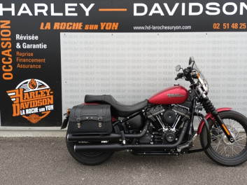 HARLEY-DAVIDSON SOFTAIL STREET BOB 1745