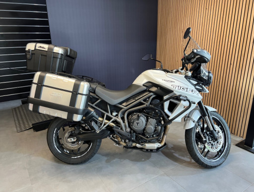 Triumph Tiger 800 XRX