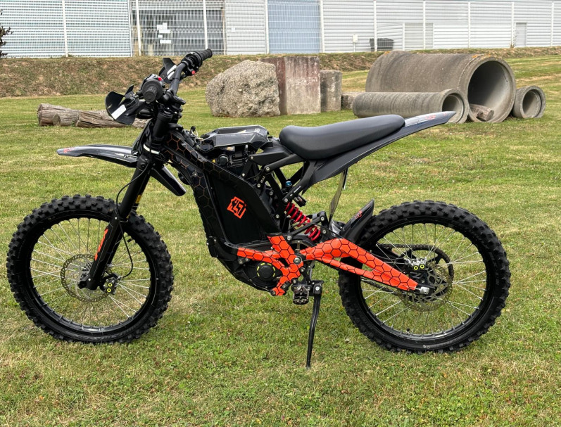 SUR-RON Light bee Homologué