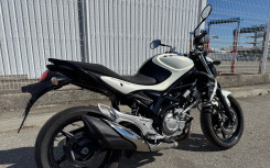 SUZUKI GLADIUS 650