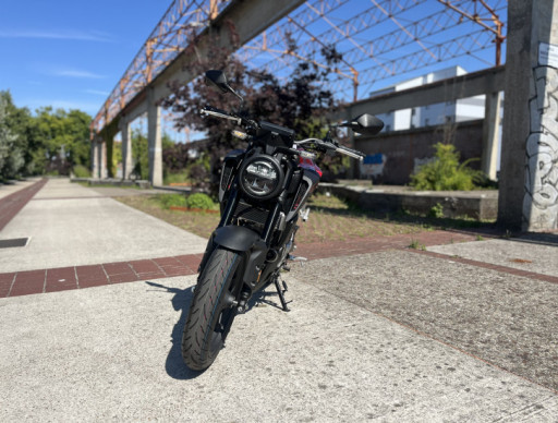 CB 125 R