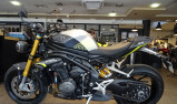 TRIUMPH SPEED TRIPLE 1200 RS