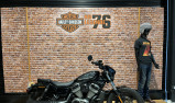 HARLEY-DAVIDSON SPORTSTER NIGHTSTER 975