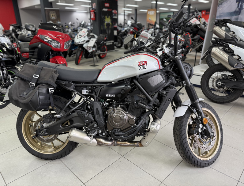 YAMAHA XSR 700 XTRIBUTE