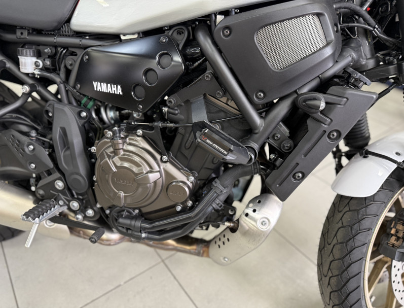 YAMAHA XSR 700 XTRIBUTE