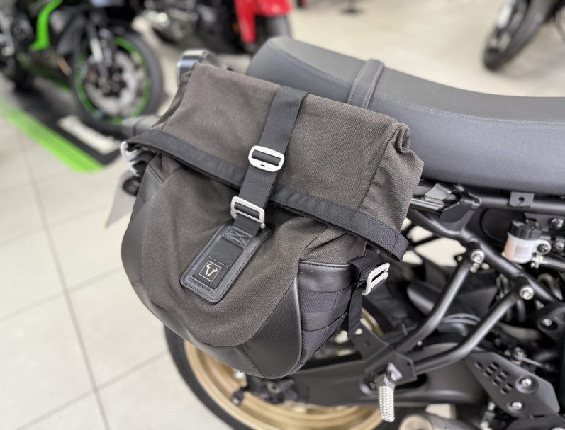 YAMAHA XSR 700 XTRIBUTE