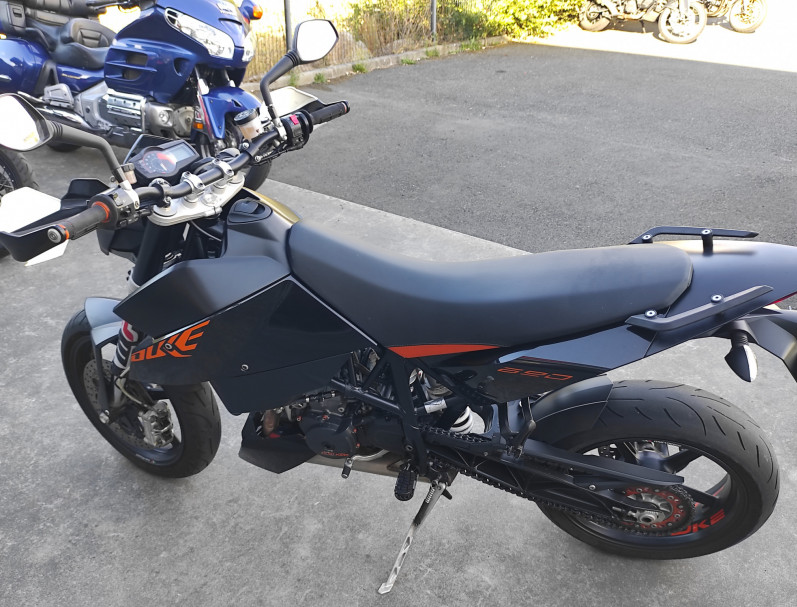 KTM 690 DUKE
