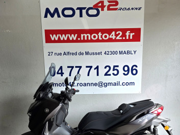 YAMAHA XMAX 300 Tech Max