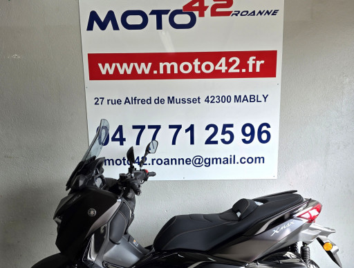 YAMAHA XMAX 300 Tech Max