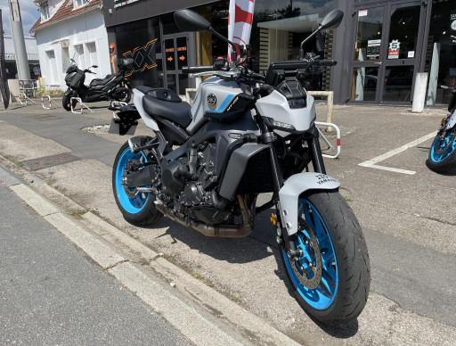 YAMAHA MT-09  Y-AMT