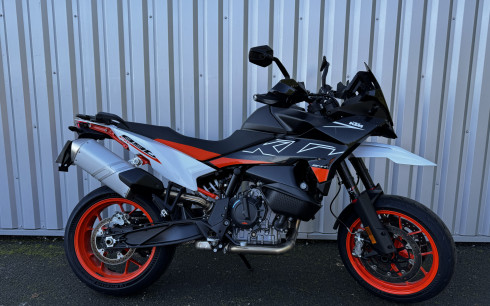 KTM 890 SMT 2024 - 696kms
