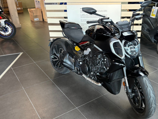 DUCATI DIAVEL V4 - Garantie constructeur 04/2026