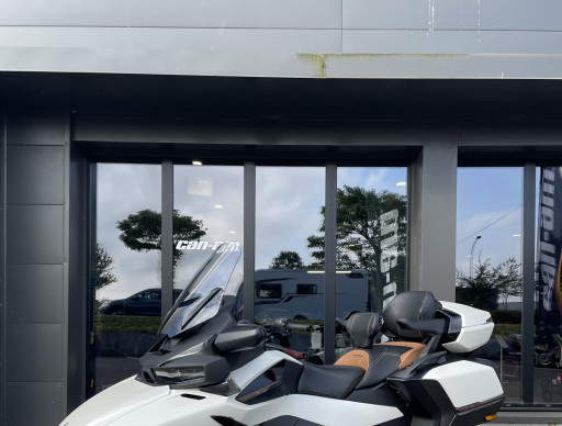 CAN-AM SPYDER RT Sea-To-Sky 2024 