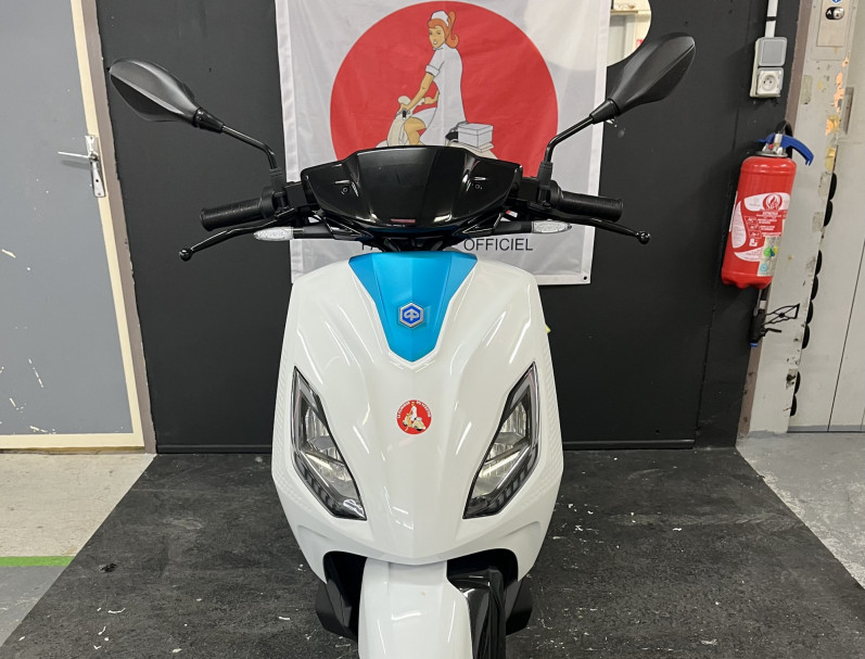 PIAGGIO 1 ACTIVE GARANTIE 24 MOIS BLANC/BLEU BON ETAT CRIT