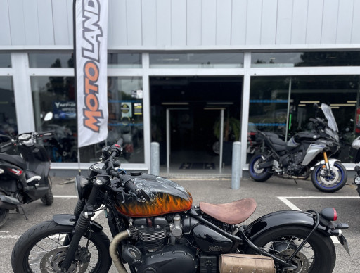 TRIUMPH Bonneville Bobber 1200
