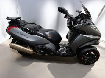 PEUGEOT METROPOLIS 400